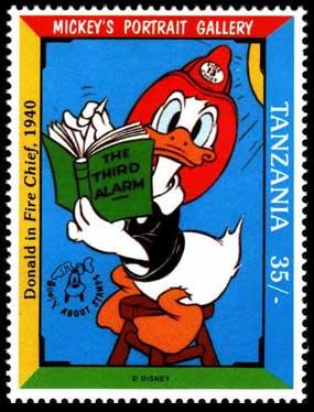 Walt Disney - Paperino capo dei VVF studia manuale (1993)