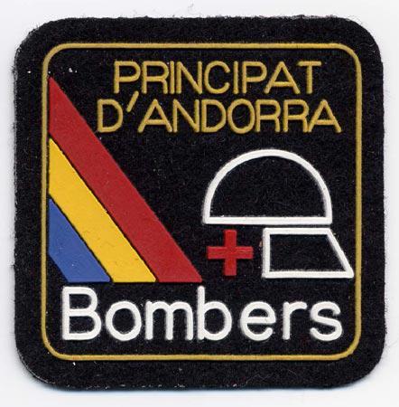 Principat D'Andorra - Distintivo nero con al centro un elmo