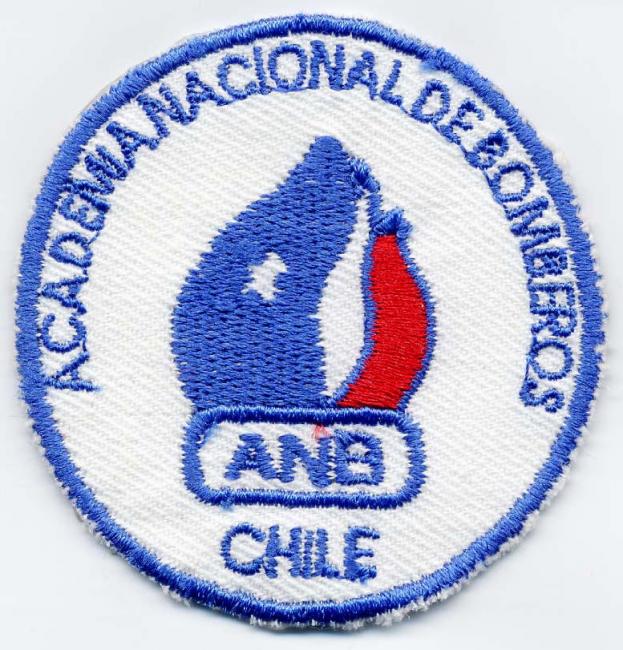 Santiago - Distintivo bianco con al centro una fiamma azzurra bianca e rossa