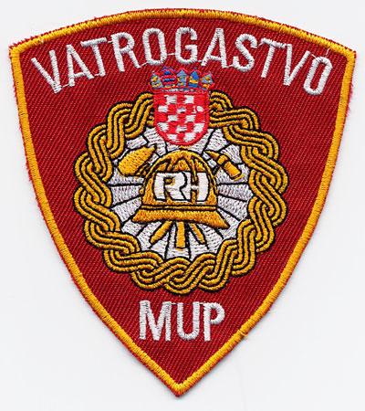 Varazdin - Distintivo rosso con al centro un elmo
