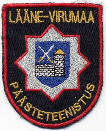Laane-Virumaa - Distintivo nero con al centro una torre