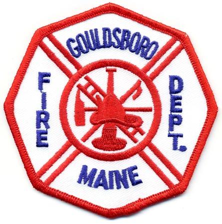 Gouldsboro - Distintivo bianco con al centro un elmo rosso