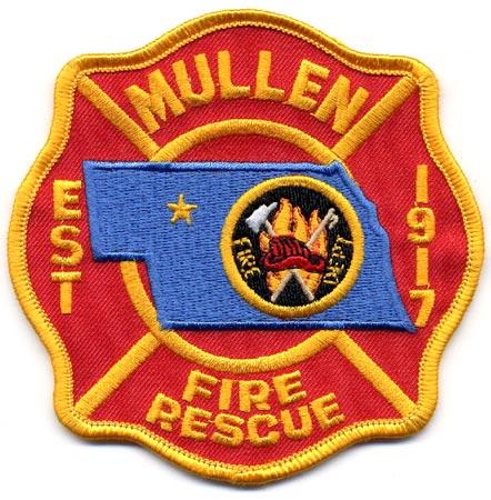 Mullen - Distintivo rosso con al centro un elmo rosso su sfondo di fiamme