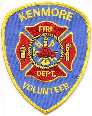 Kenmore - Distintivo blu con al centro un elmo rosso