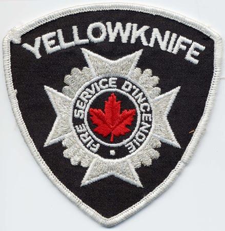 Yellowknife - Distintivo nero con diciture bianche