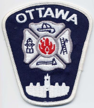 Ottawa - Distintivo blu con al centro fiamme