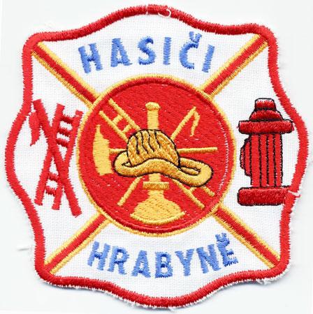 Hrabyne - Distintivo bianco con al centro un elmo