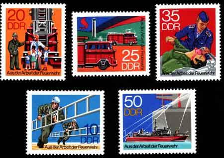 Vari francobolli con Vigili del Fuoco (1978)