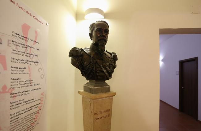 Busto del Comandante Francesco Del Giudice