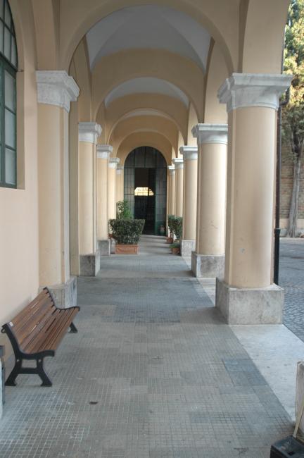 Portico interno della sede di Ostiense
